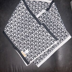 Michael Kors Black and White Geometric Scarf